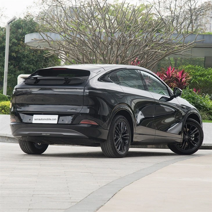 2024 Xpeng G6 580 Plus mid-size crossover SUV